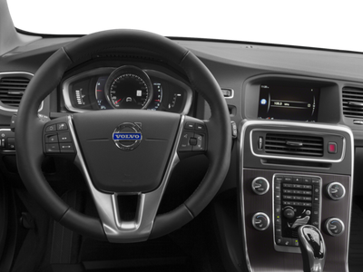 2018 Volvo V60 Cross Country T5