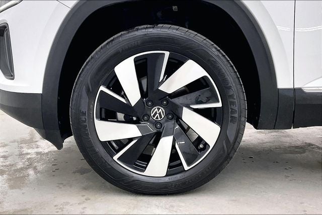 2024 Volkswagen Atlas Cross Sport 2.0T SEL