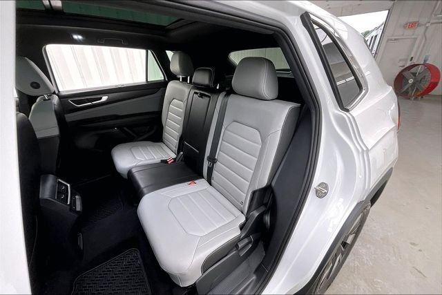 2024 Volkswagen Atlas Cross Sport 2.0T SEL