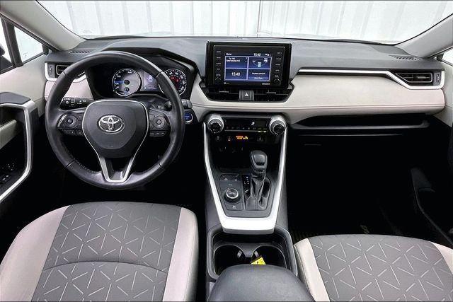2020 Toyota RAV4 Hybrid XLE