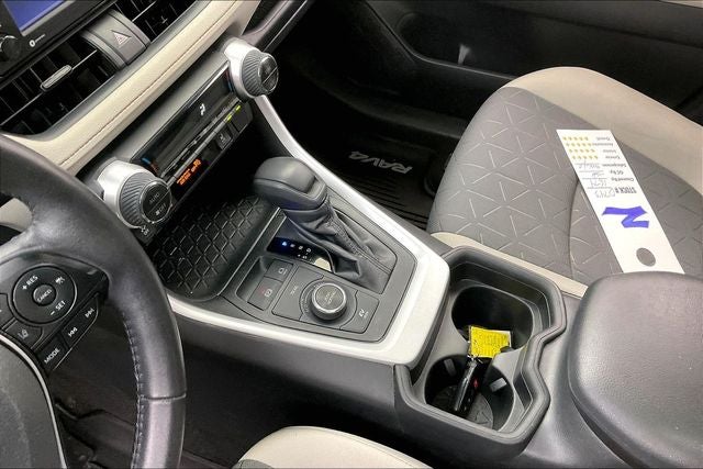 2020 Toyota RAV4 Hybrid XLE