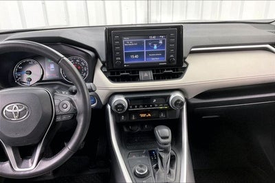 2020 Toyota RAV4 Hybrid XLE