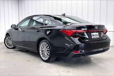 2022 Toyota Avalon Hybrid Limited