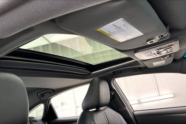 2022 Toyota Avalon Hybrid Limited