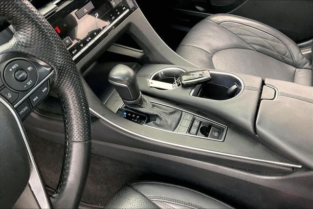 2022 Toyota Avalon Hybrid Limited