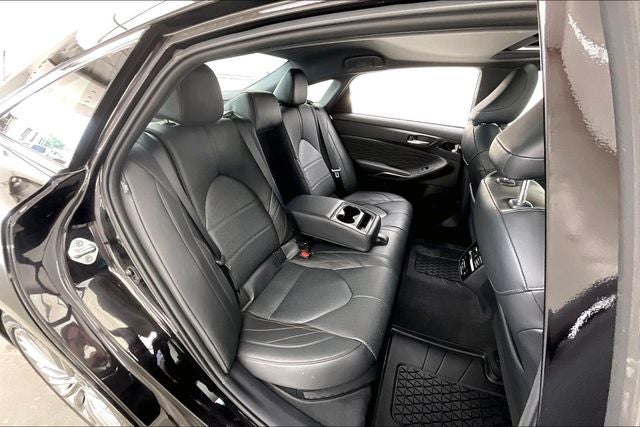 2022 Toyota Avalon Hybrid Limited