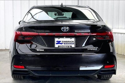 2022 Toyota Avalon Hybrid Limited