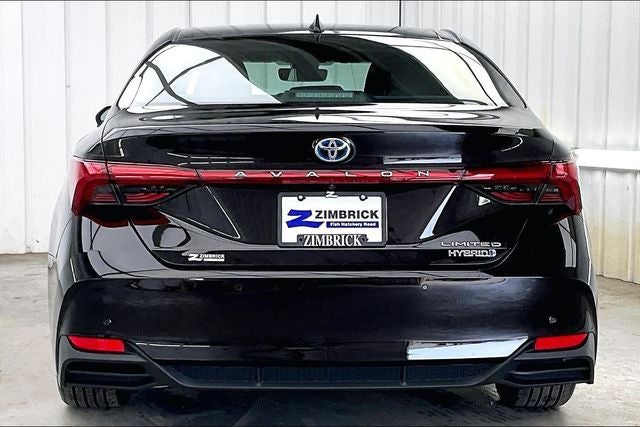 2022 Toyota Avalon Hybrid Limited