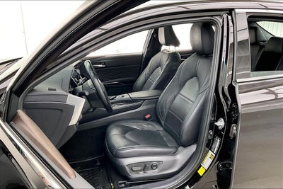 2022 Toyota Avalon Hybrid Limited