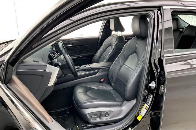 2022 Toyota Avalon Hybrid Limited