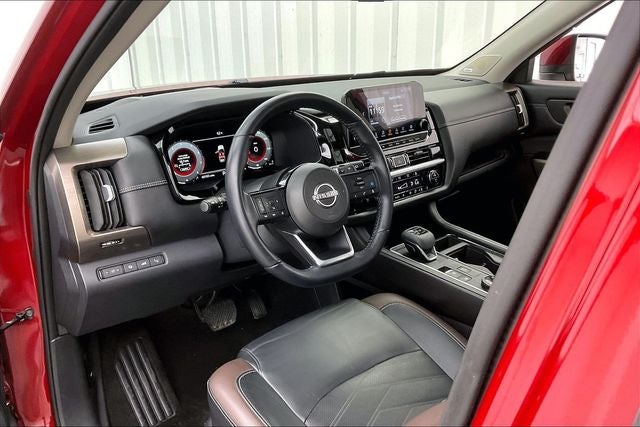 2023 Nissan Pathfinder Platinum