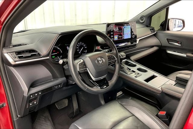 2021 Toyota Sienna XSE 7 Passenger