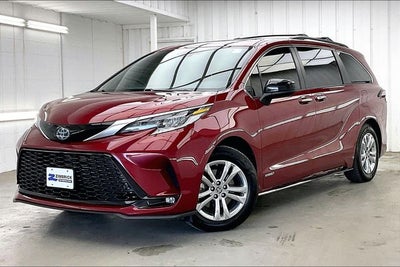 2021 Toyota Sienna XSE 7 Passenger