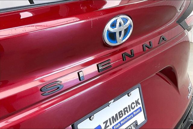 2021 Toyota Sienna XSE 7 Passenger