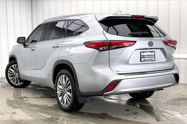 2021 Toyota Highlander Hybrid Platinum