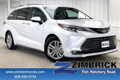 2022 Toyota Sienna Platinum 7 Passenger