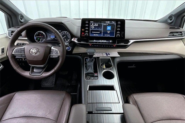 2022 Toyota Sienna Platinum 7 Passenger