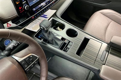 2022 Toyota Sienna Platinum 7 Passenger