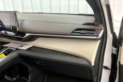 2022 Toyota Sienna Platinum 7 Passenger