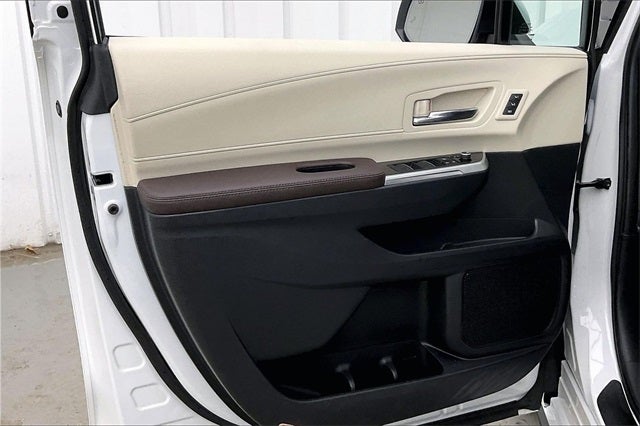 2022 Toyota Sienna Platinum 7 Passenger