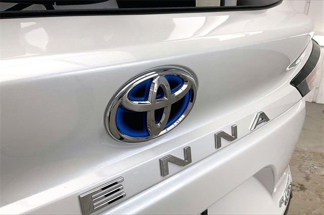 2022 Toyota Sienna Platinum 7 Passenger