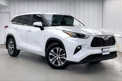 2023 Toyota Highlander XLE