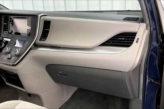 2018 Toyota Sienna LE 8 Passenger