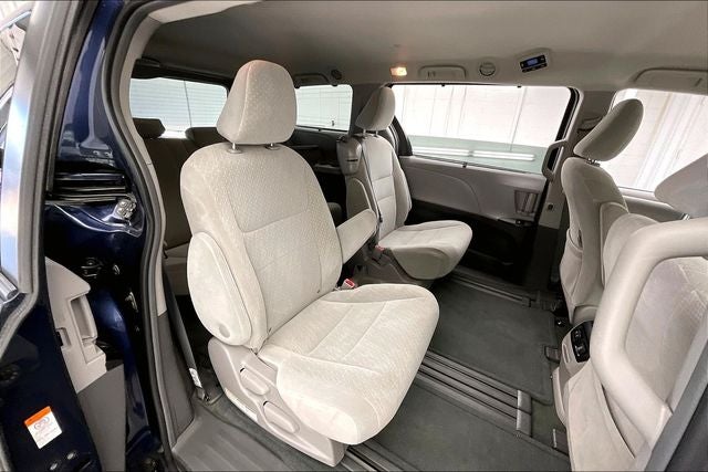 2018 Toyota Sienna LE 8 Passenger
