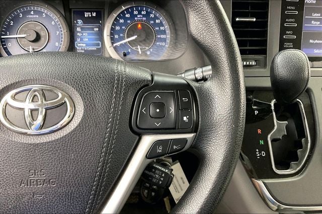 2018 Toyota Sienna LE 8 Passenger