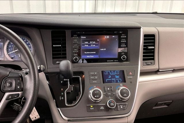 2018 Toyota Sienna LE 8 Passenger