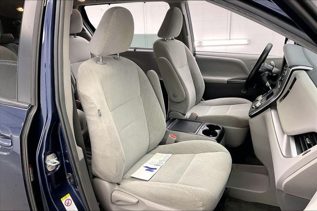 2018 Toyota Sienna LE 8 Passenger
