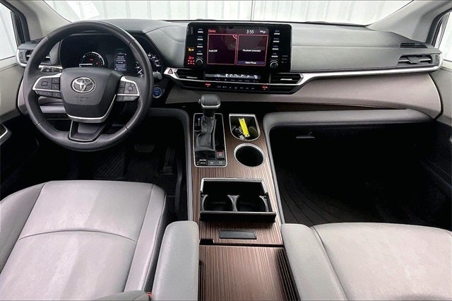 2023 Toyota Sienna XLE
