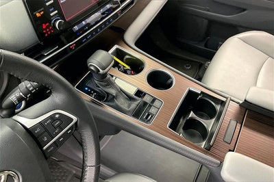 2023 Toyota Sienna XLE
