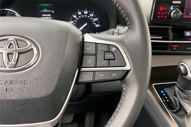 2023 Toyota Sienna XLE