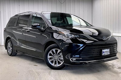 2023 Toyota Sienna XLE