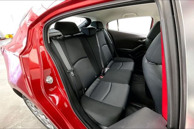 2015 Mazda Mazda3 i Sport