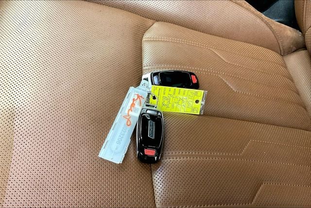 2019 Audi e-tron Prestige quattro