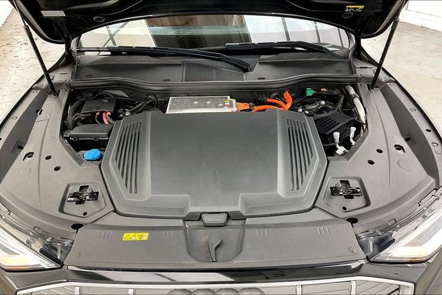 2019 Audi e-tron Prestige quattro