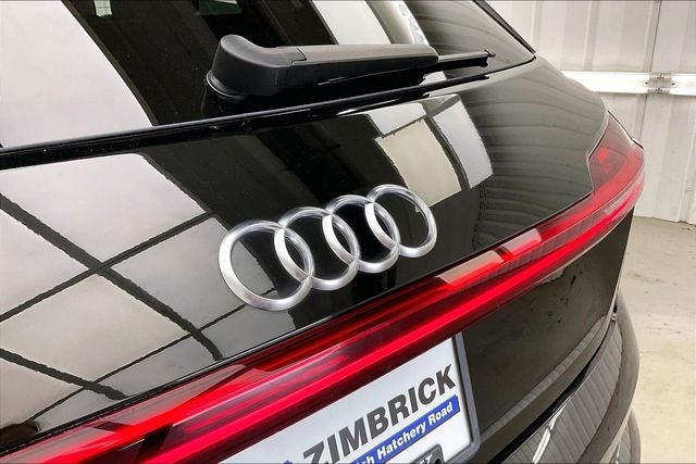 2019 Audi e-tron Prestige quattro