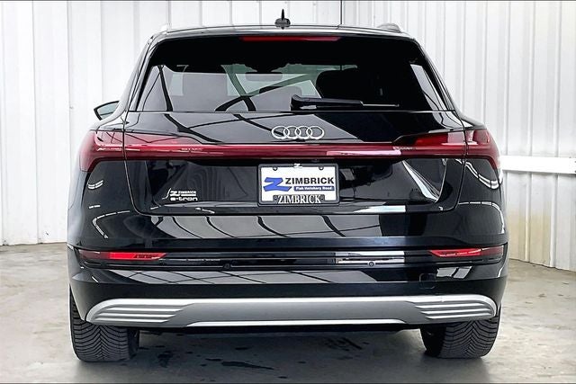 2019 Audi e-tron Prestige quattro