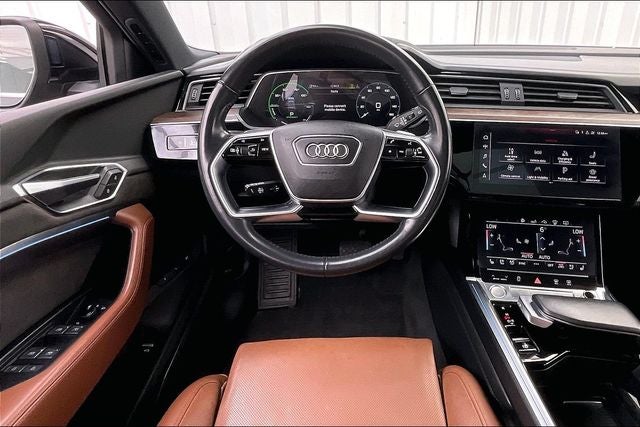 2019 Audi e-tron Prestige quattro