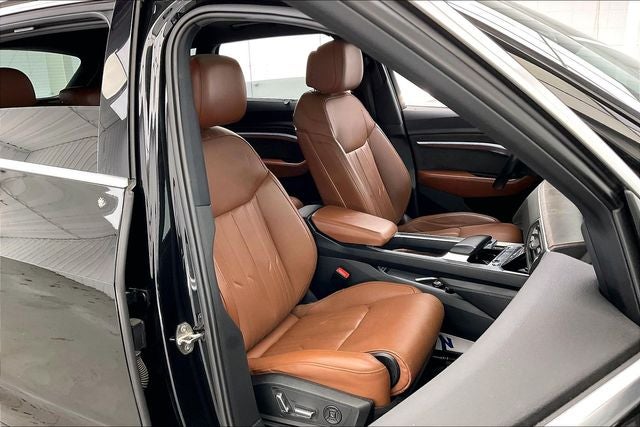 2019 Audi e-tron Prestige quattro