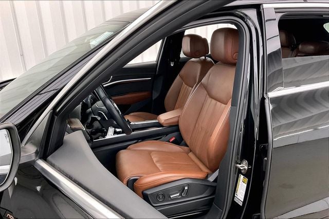 2019 Audi e-tron Prestige quattro