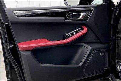 2022 Porsche Macan S