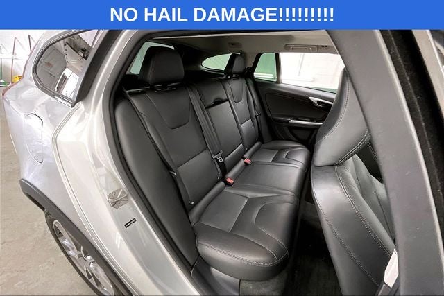 2018 Volvo V60 Cross Country T5